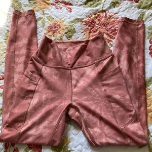 Gilly Hicks leggings